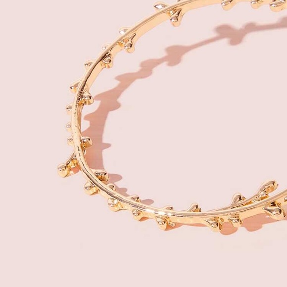 💕3/$30 Gold Branch Hoop Earrings - Picture 3 of 3